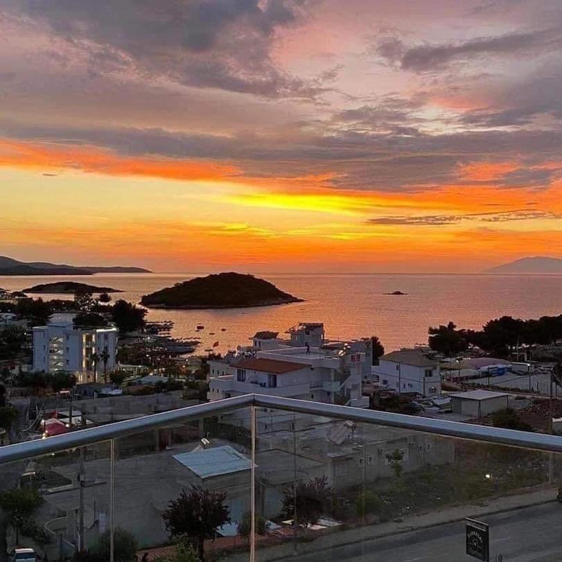 La Luna Hotel Εξαμίλιο Εξωτερικό φωτογραφία