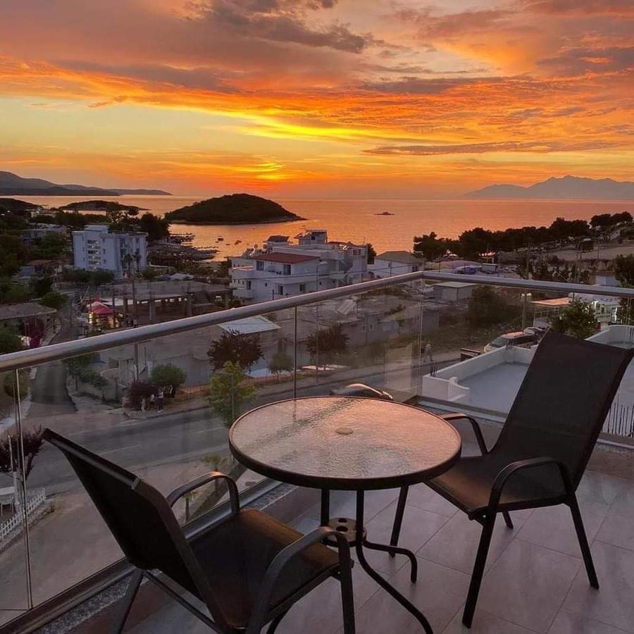La Luna Hotel Εξαμίλιο Εξωτερικό φωτογραφία