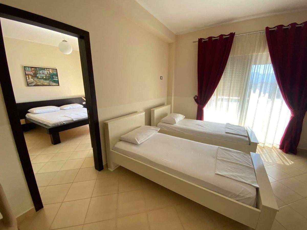 La Luna Hotel Εξαμίλιο Εξωτερικό φωτογραφία