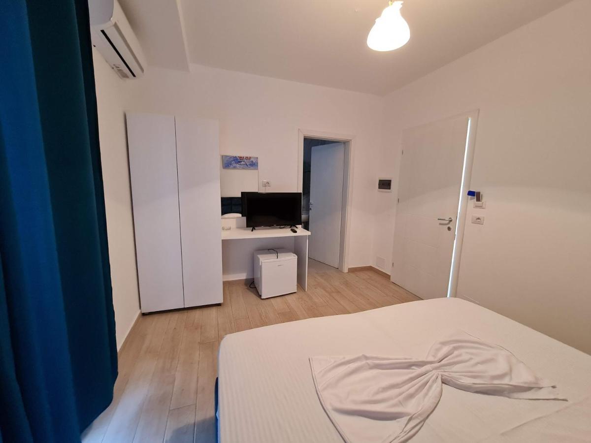 La Luna Hotel Εξαμίλιο Εξωτερικό φωτογραφία