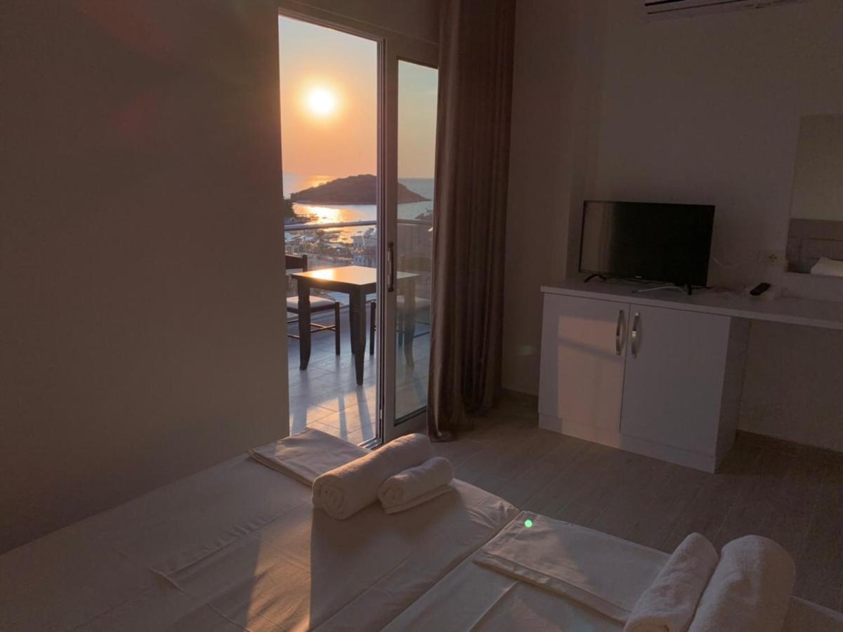 La Luna Hotel Εξαμίλιο Εξωτερικό φωτογραφία